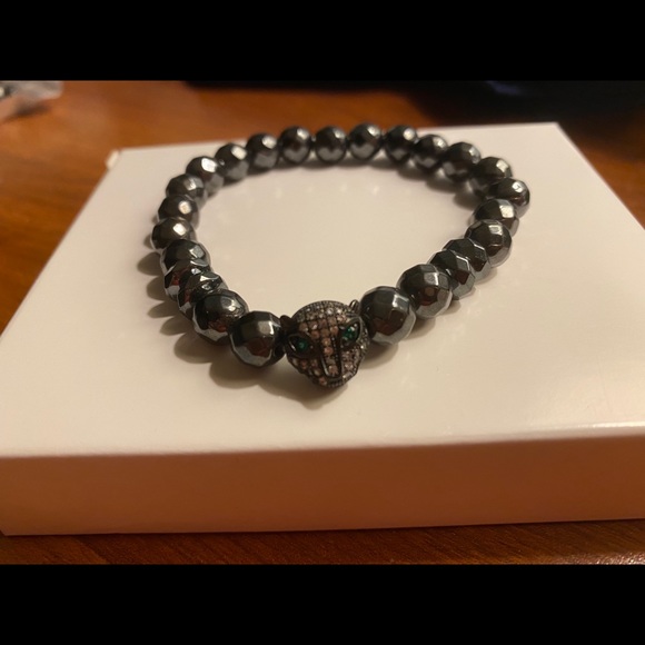 HEMATITE Beads Bracelet Green Eyed Cougar - Picture 10 of 13